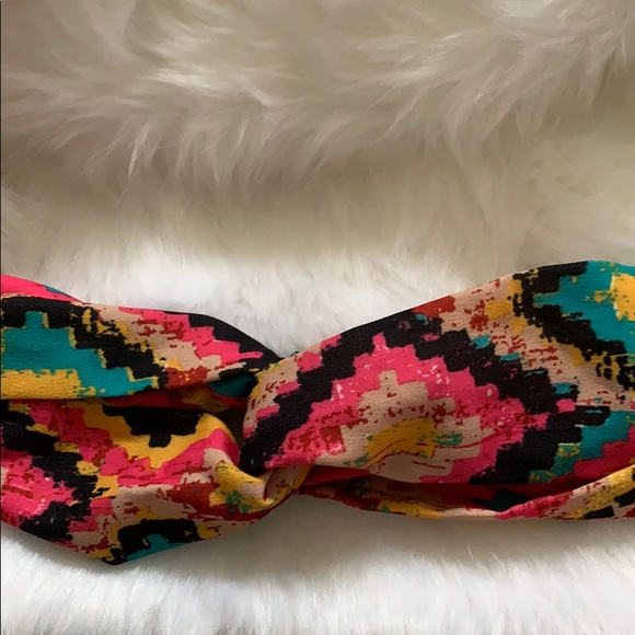 Multi color pattern headband - Picture 3 of 3